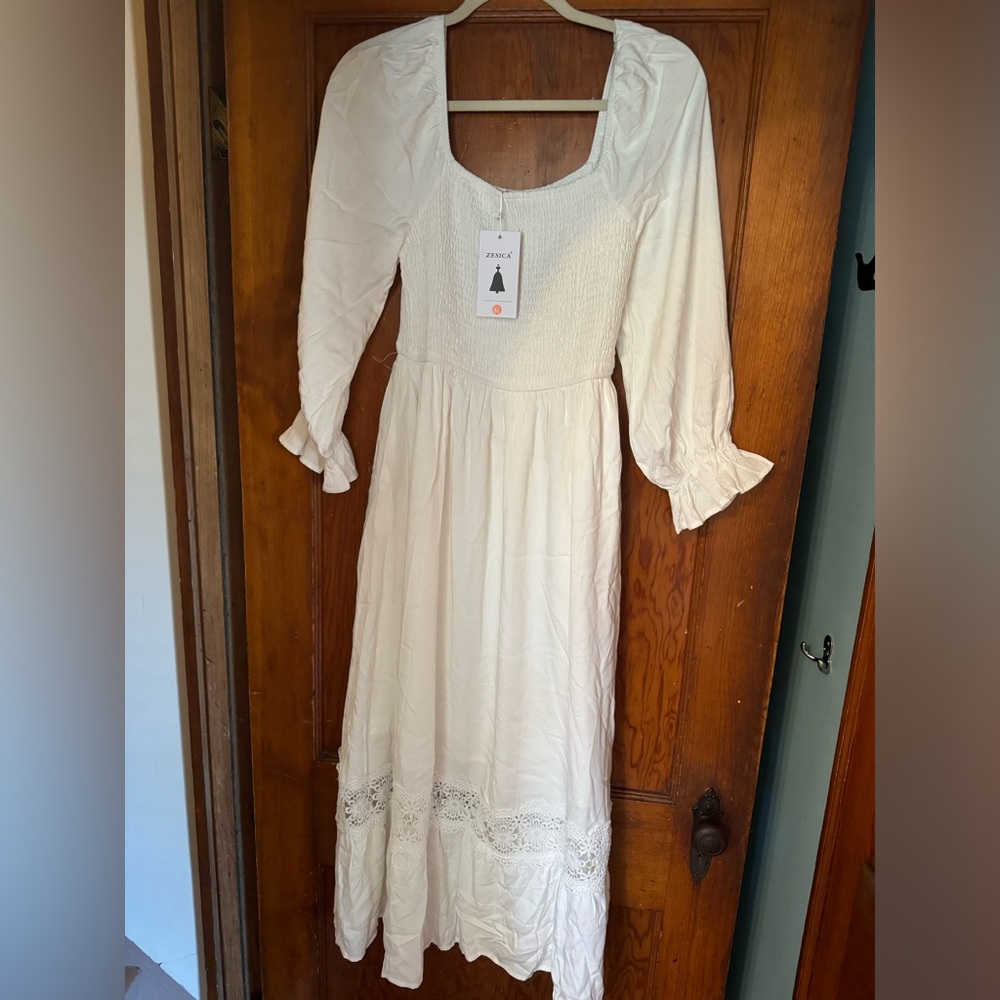NWT Zesica White Dress